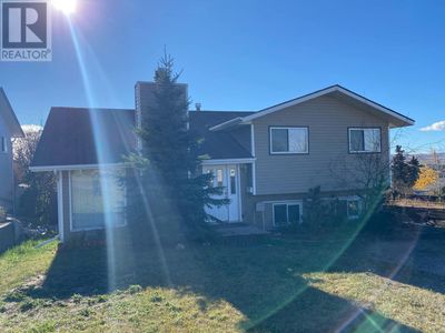 609 99 Ave, House other with 3 bedrooms, 3 bathrooms and null parking in Dawson Creek BC | Image 1