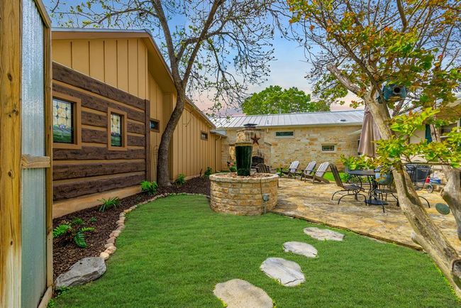 202 S Bowie St, Home with 5 bedrooms, 6 bathrooms and 1 parking in Fredericksburg TX | Image 49