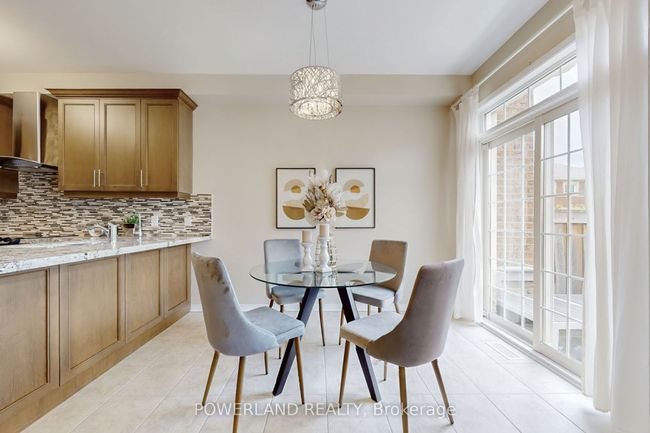 111 Spruce Pine Cres, House attached with 3 bedrooms, 3 bathrooms and 2 parking in Vaughan ON | Image 15