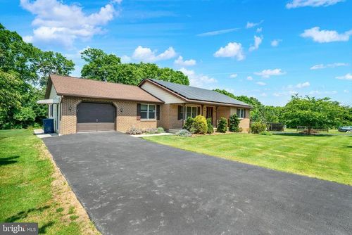 619 Calco Ave, SINKING SPRING, PA, 19608-1500 | Card Image