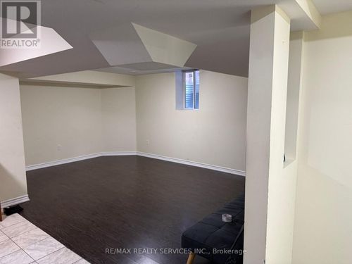 28 Frampton Rd, Brampton, ON, L7A4E1 | Card Image