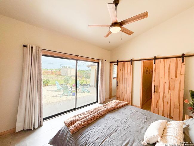 1208 Devine Dr, House other with 3 bedrooms, 2 bathrooms and null parking in Devine TX | Image 16