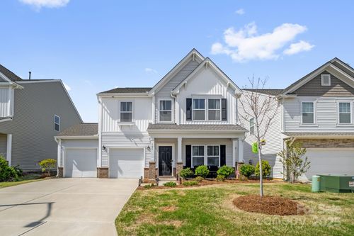 105 Centerpiece Dr, High Point, NC, 27265-1161 | Card Image