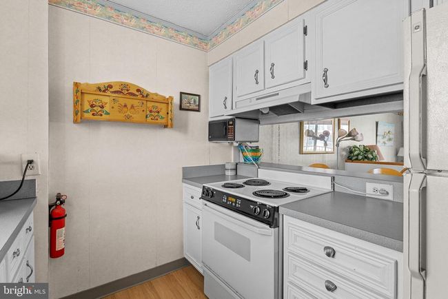 UNIT-460 - 4709 Coastal Hwy, Condo with 2 bedrooms, 2 bathrooms and null parking in OCEAN CITY MD | Image 7