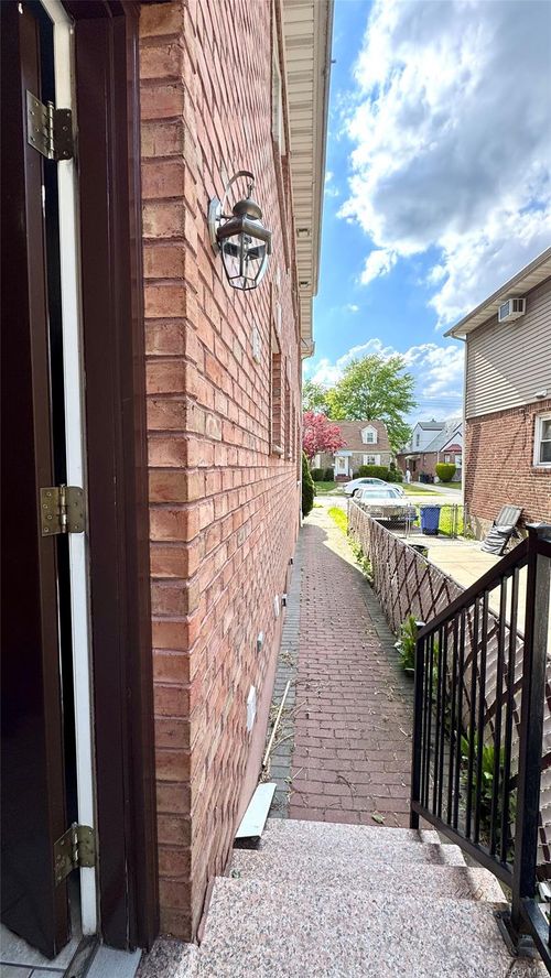 5839 196th Place, New York, NY, 11365 | Card Image