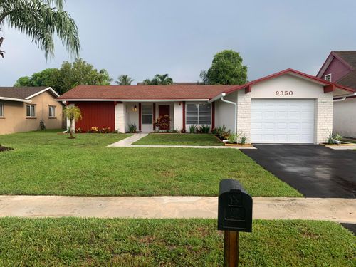 9350 Nw 38th Pl, Sunrise, FL, 33351-5908 | Card Image