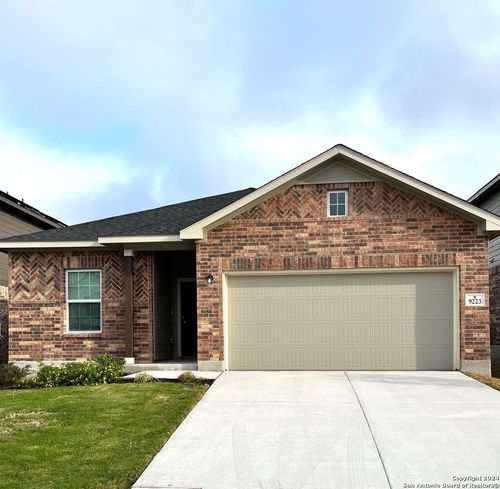 9223 Grand Western, Converse, TX, 78109-4490 | Card Image