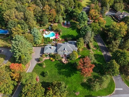 38 Old Farmstead Rd, Chester, NJ, 07930-2736 | Card Image