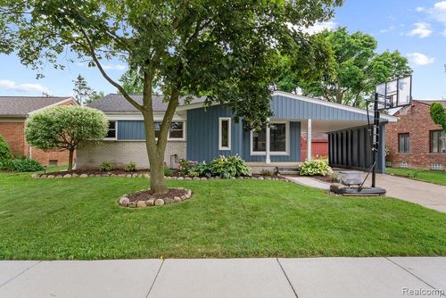 32361 Marblehead Rd, Farmington, MI, 48336-2457 | Card Image