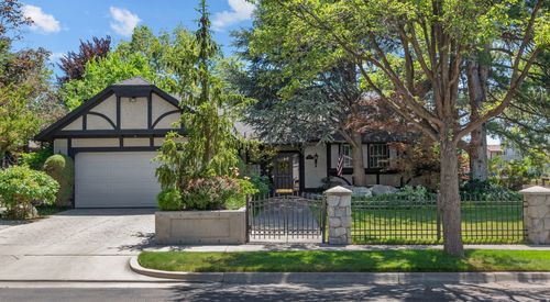 1540 E Stonemoor Cir, Murray, UT, 84121-2515 | Card Image