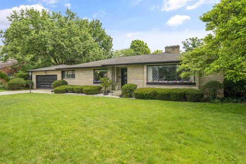 2424 Beverly Pl, Columbus, OH, 43209-2808 | Card Image