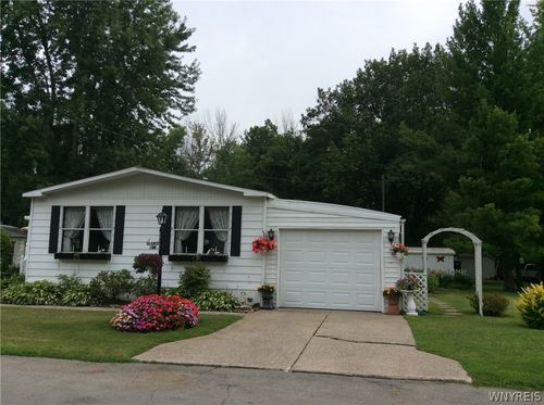 64 Quarry Hill Est, Akron, NY, 14001 | Card Image