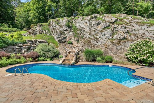 23 Barrett Pond Rd, Cold Spring, NY, 10516-4030 | Card Image