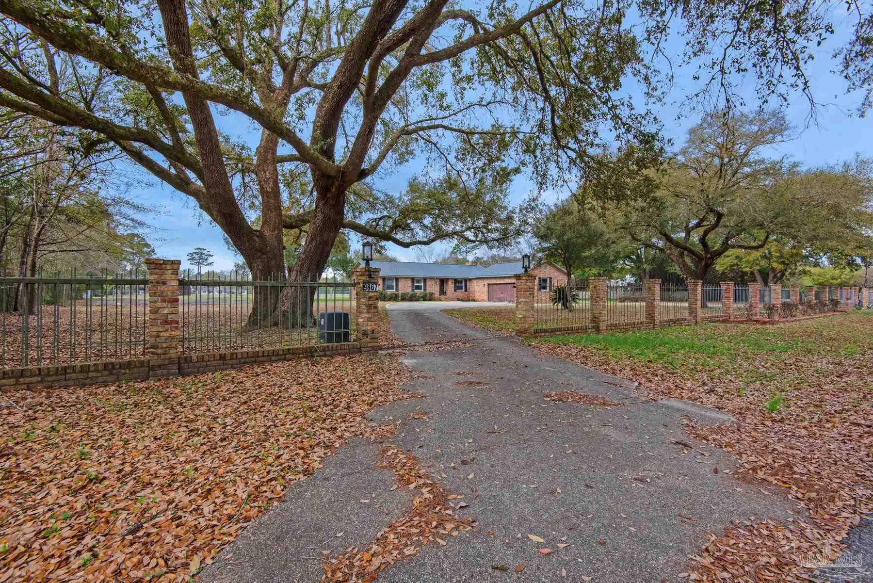 Heather Dr, Cantonment, FL 32533