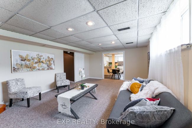 1195 Wecker Dr, House other with 4 bedrooms, 2 bathrooms and 5 parking in Oshawa ON | Image 18
