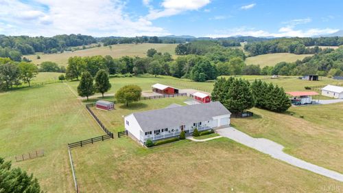 4755 Old Country Rd, Bedford, VA, 24523-3058 | Card Image
