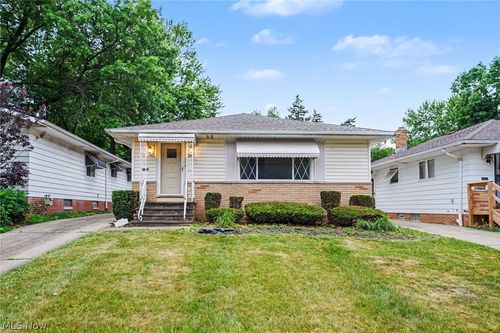 5576 Andover Blvd, Garfield Heights, OH, 44125-3551 | Card Image
