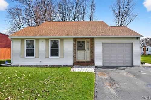 7820 Running Brook Lane, Cicero, NY, 13039 | Card Image