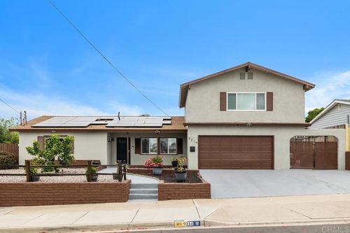 9214 Fenway Road, Santee, CA, 92071 | Card Image