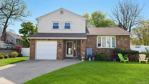 42 Kenwood Ave, Massapequa, NY, 11758-4737 | Card Image