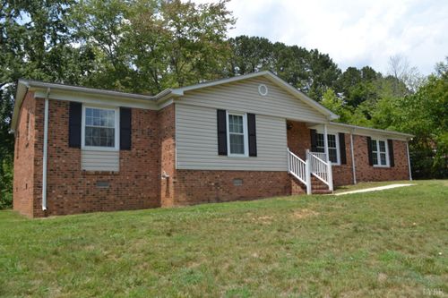 105 Thomas Cir, FARMVILLE, VA, 23901-2361 | Card Image