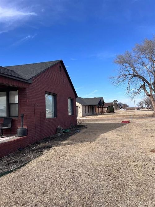 102 E 5th St, Duke, OK, 73532 | Card Image