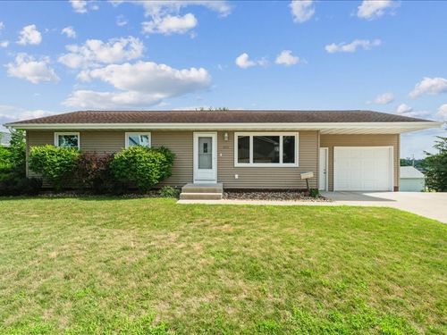 1175 F Ave, Marion, IA, 52302-4951 | Card Image