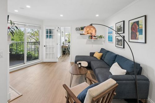 305-688 E 16th Ave, Vancouver, BC, V5T2V4 | Card Image