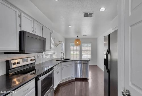 8824 E Mescal St, Scottsdale, AZ, 85260-6125 | Card Image