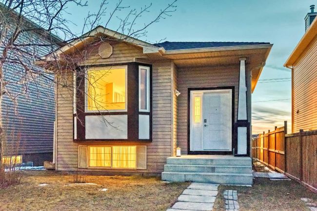 97 Martinvalley Crescent Ne, Home with 4 bedrooms, 2 bathrooms and 2 parking in Calgary AB | Image 2
