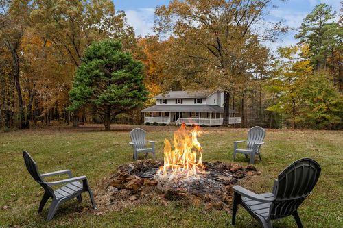 1062 Bethel Church Rd Se, Silver Creek, GA, 30173-2894 | Card Image