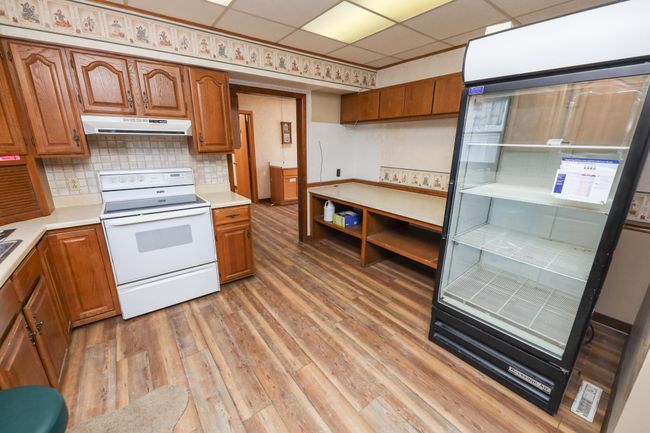 Kitchen | Image 16