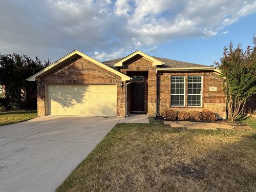 5824 Pearl Oyster Ln, Fort Worth, TX, 76179-7562 | Card Image