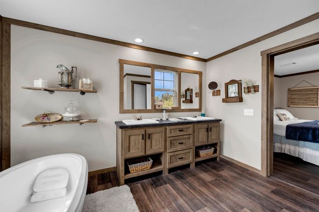 345 County Road 136 C, House other with 4 bedrooms, 2 bathrooms and null parking in Kingsland TX | Image 8