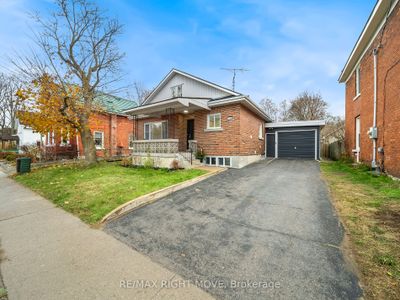 206 Mary St, House other with 5 bedrooms, 3 bathrooms and 3 parking in Orillia ON | Image 1