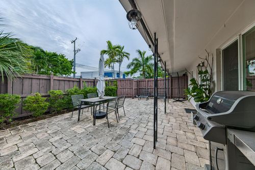 701 Ne 22nd Dr, Wilton Manors, FL, 33305-2227 | Card Image