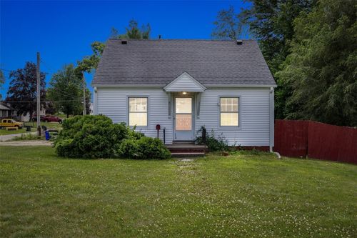 703 34th Street Dr Se, Cedar Rapids, IA, 52403 | Card Image