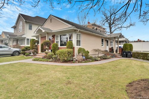 16255 12th Avenue, New York, NY, 11357 | Card Image