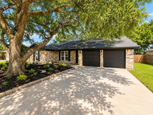 1815 Brumbelow St, Rosenberg, TX, 77471-4849 | Card Image