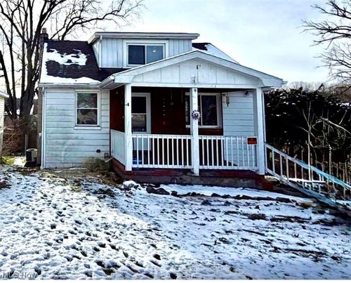 34 W Lewis St, Struthers, OH, 44471-2154 | Card Image