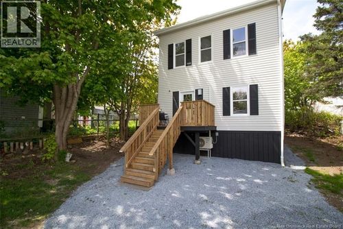 229 Rodney St, Saint John, NB, E2M1X5 | Card Image