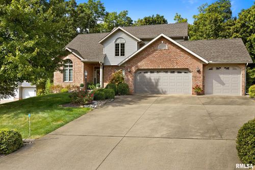 315 Elizabeth Pointe Dr, Germantown Hills, IL, 61548-9473 | Card Image