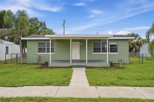210 E Merrill Ave, DUNDEE, FL, 33838-4208 | Card Image
