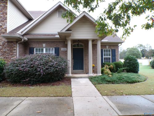 1826 Rushing Wood Dr Nw, Madison, AL, 35757-7949 | Card Image