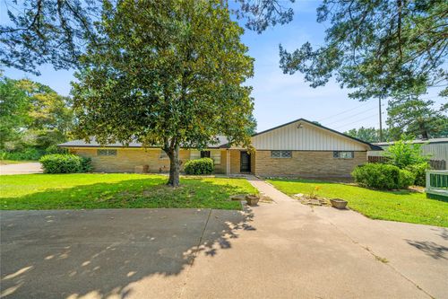 2815 Montgomery Rd, Huntsville, TX, 77340-6017 | Card Image