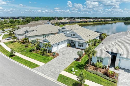 8067 Waterbend Trl, SARASOTA, FL, 34240-1221 | Card Image