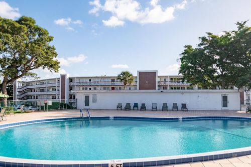 303 Greenbrier C, West Palm Beach, FL, 33417-2333 | Card Image