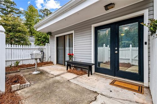 1129 Roselawn Ln Se, Marietta, GA, 30067-6611 | Card Image