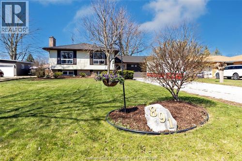 891 Maple St, Stoney Point, ON, N0R1N0 | Card Image