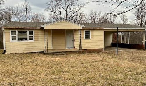 487 Brooks Rd, Reidsville, NC, 27320-7575 | Card Image